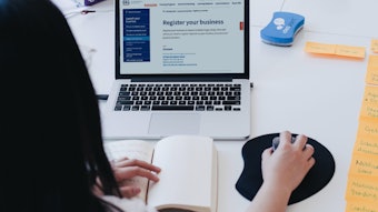 woman-on-sba-site-laptop-web