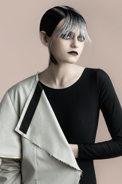 Hair & MUA: Pelsynera @pelsynera Styling: Laura García Baena @baenalauragarcia Models: Marta Sierra @martasierra12 & Inma López @inmalopezinsta Designer: Laura García Baena @baenalauragarcia