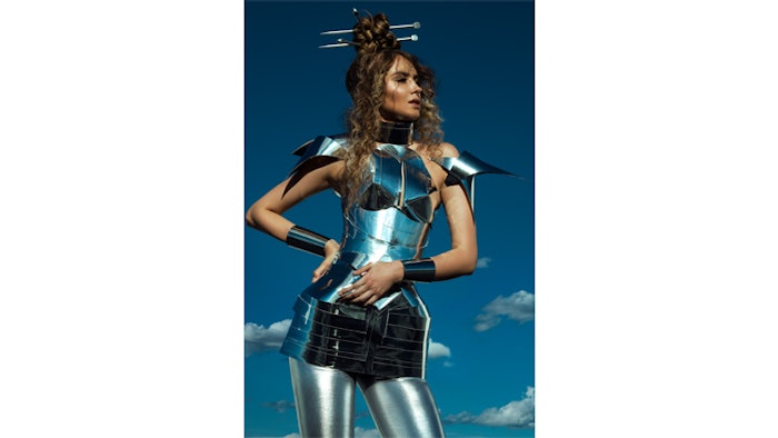 Hair: Ivan Rodríguez @ivanrohair Make up: Thessa Peralta & Greg del Toro @thessaperalta_mua Styling: Roberto de la Nuva