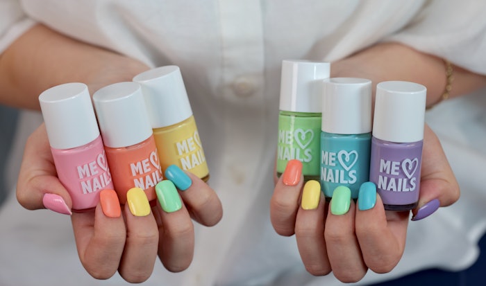 The debut launch of ME Nails includes six shades based on Elizabeth’s favorite colors: Crisp Cantaloupe, Cotton Candy, Soft Sunshine, Key Lime Cream, Serene Sky and Pale Plum.