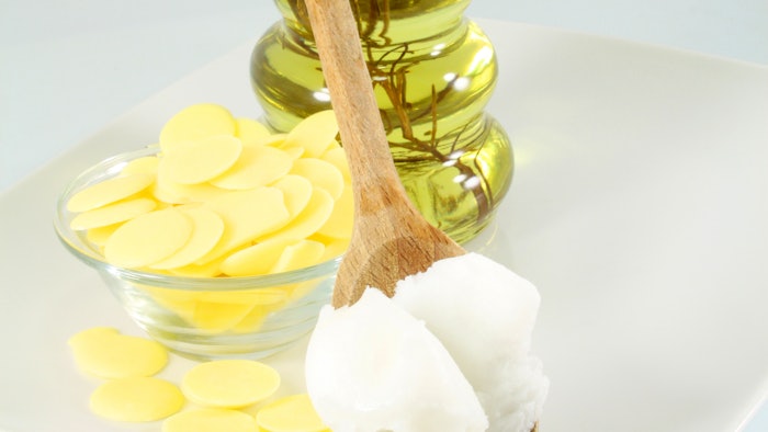 Olive SuperPrime is absorbed by the skin due to its natural olive unsaponifiable content and making this butter an effective moisturizer for dehydrated skin and even hair.