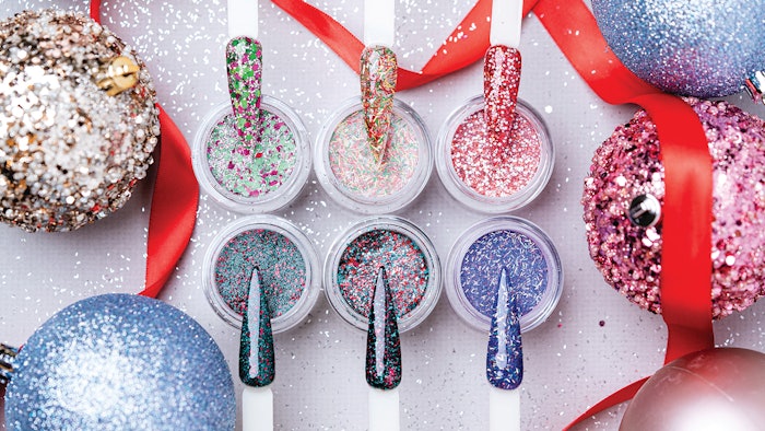 Deck the Halls Dip Powder; courtesy of brand.