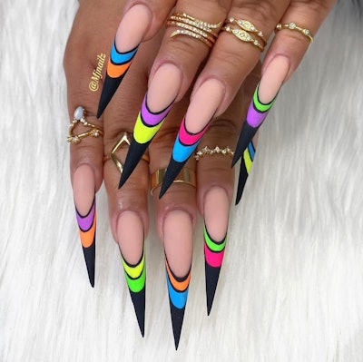 A nail set by @mjnailz