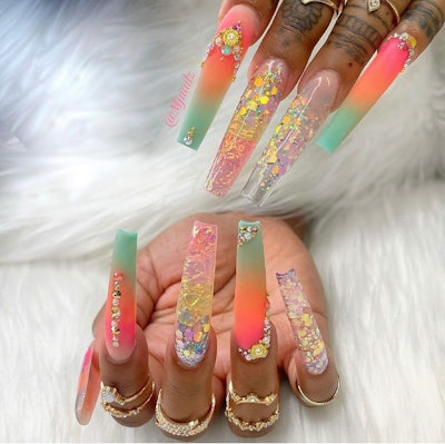 A nail set by @mjnailz