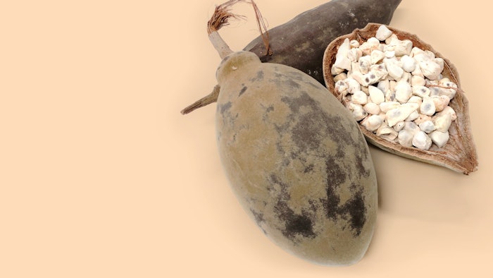 The supply of RonaCare Baobab ensures a transparent and high-quality standard. The harvest of the fallen, ripe fruits by local African women enables the needed source of income for families supported by fair trade principles.