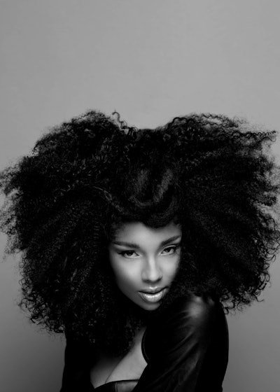 Model: @asiahairston @opt1models MUA: @annachili_mua Wardrobe: @lindsey.marie.olson & @anna.komarov BTS video: @tomniemiec