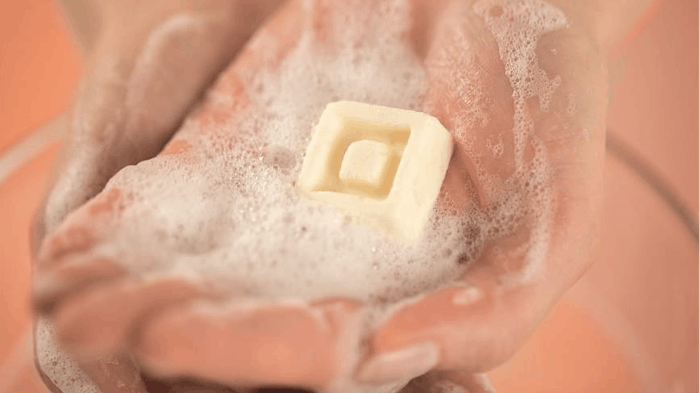 This multifaceted active supports water- and packaging-saving mild products, providing foamy compositions with a pampering and protective after-feel on skin and hair.