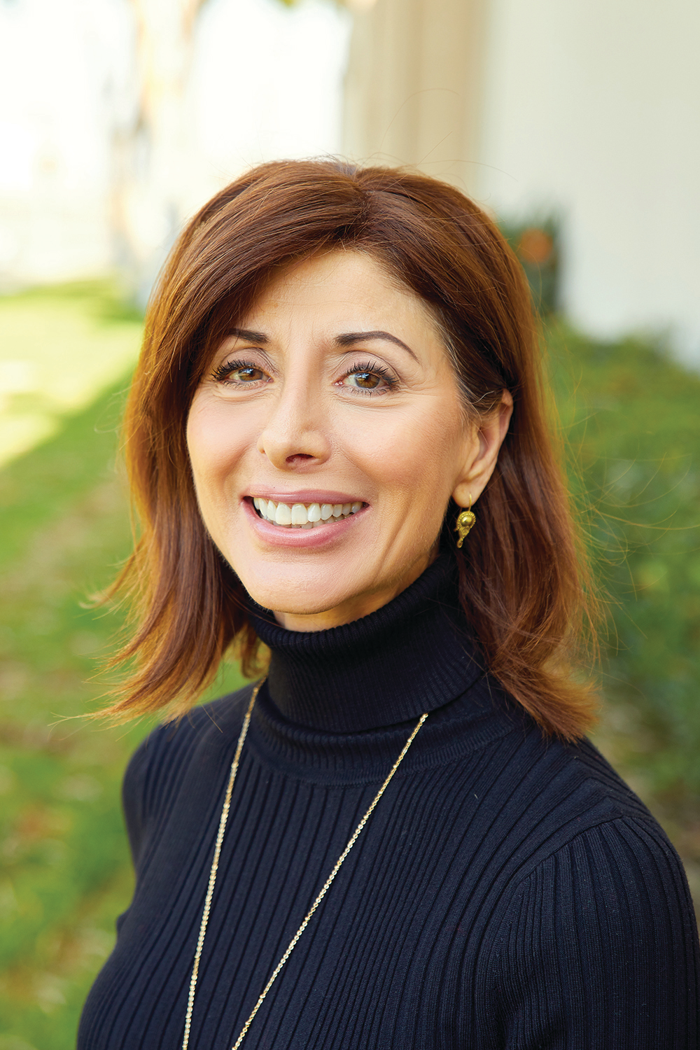 Amy Gardner Headshot.jpg