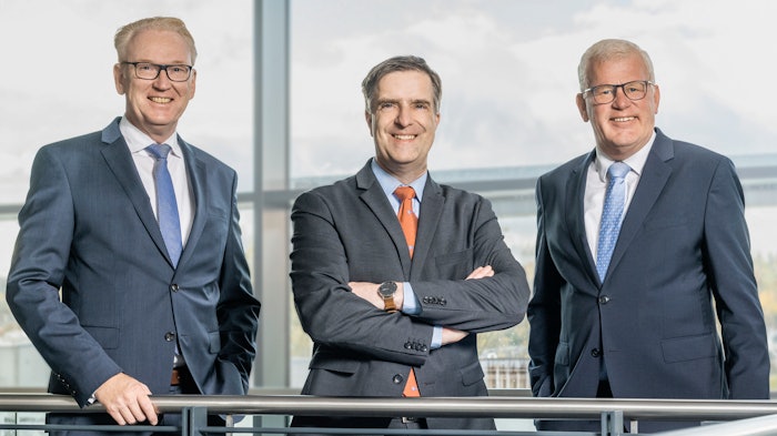 The management board of the Zschimmer & Schwarz Group from left: Felix Grimm, Ph.D., (COO), Christoph Riemer, Ph.D., (CEO) and Dietmar Clausen (CFO)