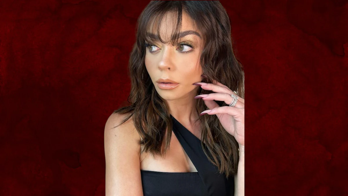 How To Sarah Hyland s Almond French Nails Beauty Launchpad how-to-sarah-hyland-s-almond-french-nails-beauty-launchpad