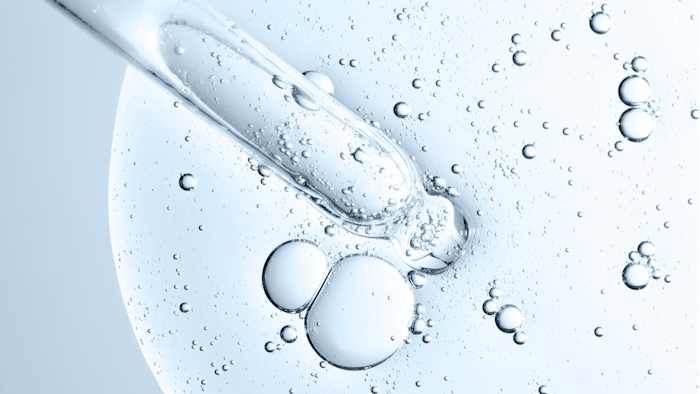 Previously, conventional silicone elastomer gels were often formulated with volatile siloxanes. Instead of a siloxane-based solvent, these products contain organic substances and stabilize the gel's crosspolymer network to enhance spreadability.