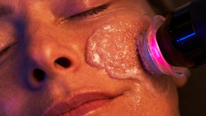 Glo2Facial Enters Professional Facial Category with Oxfoliation Technology