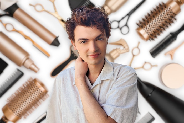 Get to know Jac Ward (@platinumhairguy). He is a 24-year-old stylist at Beauty School Salon in Nashville, Tennessee.