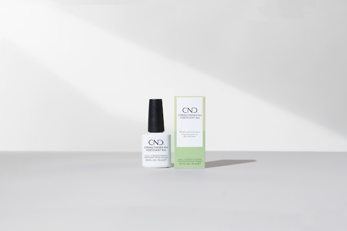 CND Strengthener RXx is a nail treatment formulated with a blend of powerful ingredients including celery seed extract and Tsubaki oil to strengthen the natural nail.