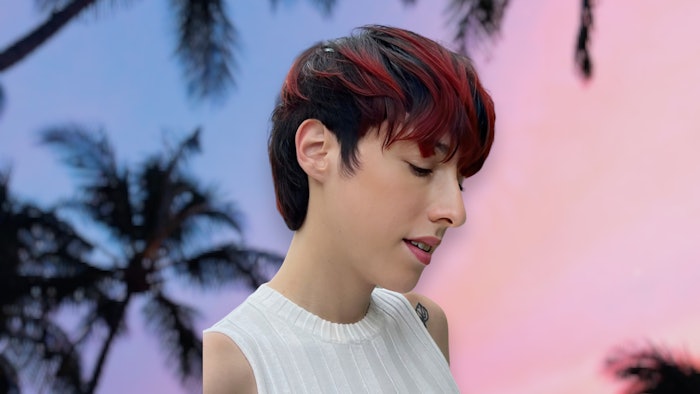The bowl cut is back! Learn how to create a shaggy bowl cut with this tutorial from Sam Villa and Teresa Romero.