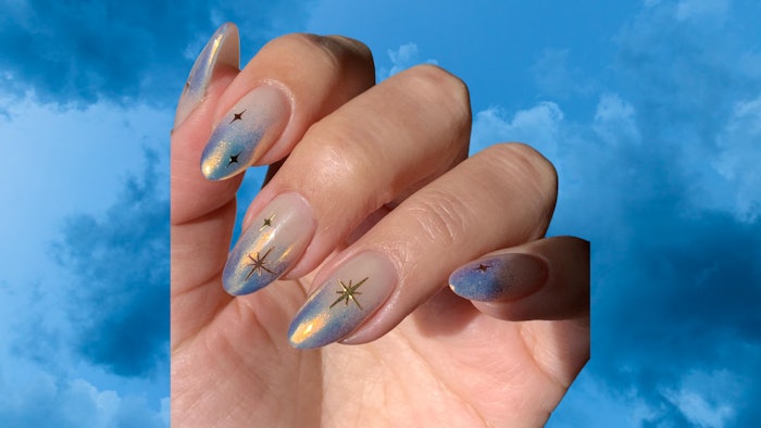 Nail educator Paola Ponce (@paolaponcenails) shares tips for how to create a liquid chrome ombre nail look that your clients are sure to love.