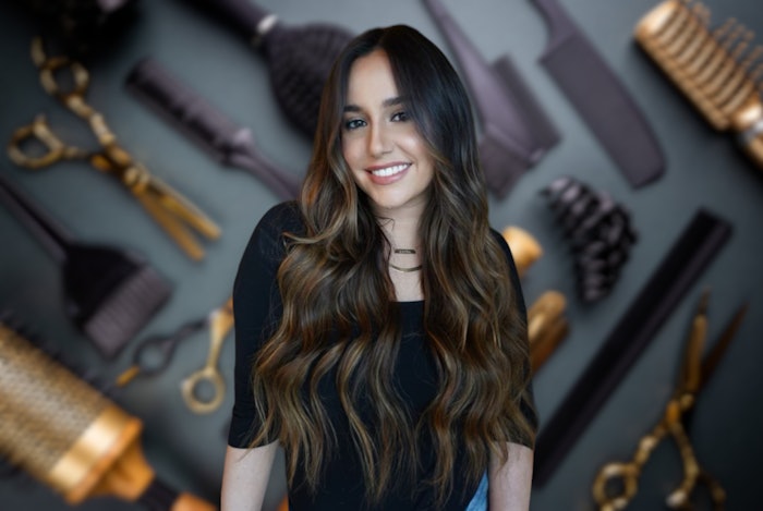 Ellie Block (@xoxo_balayage) is a balayage and lived in color specialist at Bex and Co Salon in Austin, TX.