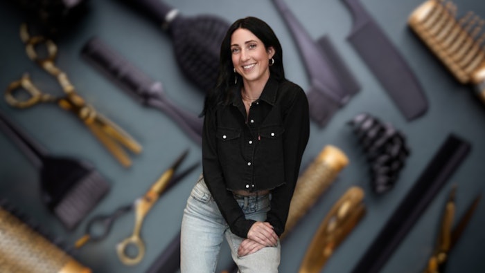 Ruby Farmer (@rubystylistchicago) is a hairstylist and extensionist at Brushed in Chicago, IL.