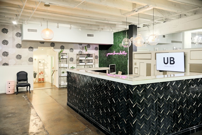 Chelle Neff introduces us to Urban Betty in Austin and Round Rock, TX, founded in January 2005.