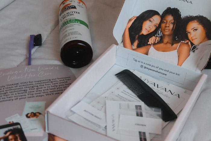 Myavana's Hair Strand Analysis Kit.