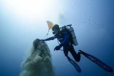 Becoming a Certified Cleanup Partner is the fastest and easiest way to partner with 4ocean to clean the oceans, rivers and coastlines. Brands that achieve this certification connect with our partnerships team to discuss their cleanup and sustainability goals to calculate the greatest impact they can provide to our captains and crews.