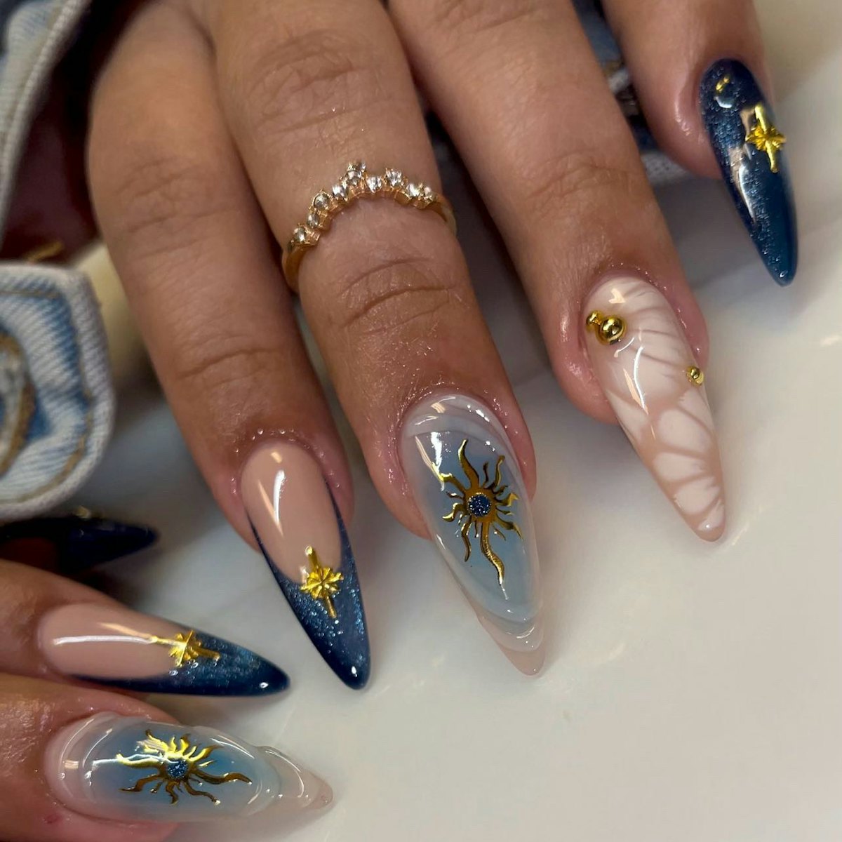 Modern Acrylic Nail Trends to Watch in 2024