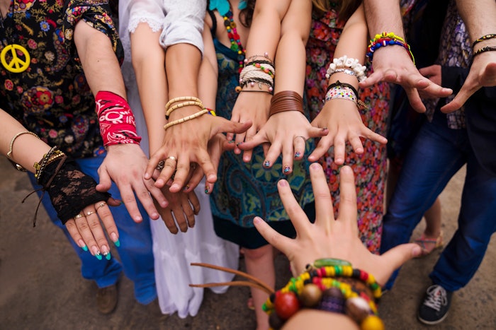 This year, the Coachella nail looks were all about maximalism. We are breaking down seven of our favorite looks of the first weekend of the music festival.