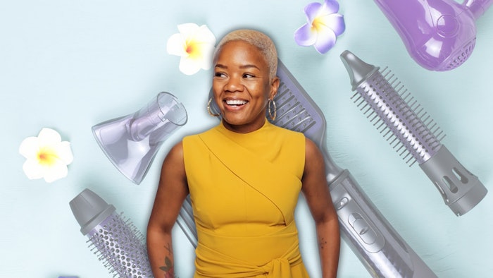 Get to know Quia Querisma (@quialoves_hair). She is a curly hair artist and colorist at Querisma Beauty Studio in Dallas, TX.