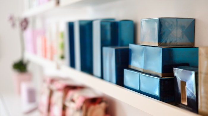 This U.S. regulatory update discusses upcoming MoCRA implementations and how to navigate them. It also covers PFAS and ingredient prohibitions, environmental claims, packaging issues, product claims/misbranding and extended producer responsibilities.