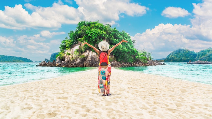 Summer lifestyle traveler woman