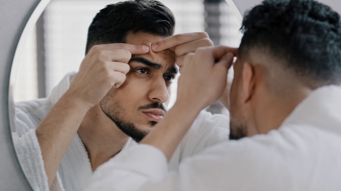 85% of readers are interested in non-hormonal acne treatments! Here are six non-hormonal acne treatment options for patients of all genders.