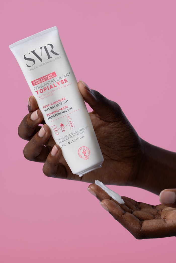 The 100 g tube represents the equivalent of 40 showers, or the use of a 400 ml Topialyse cleansing gel.