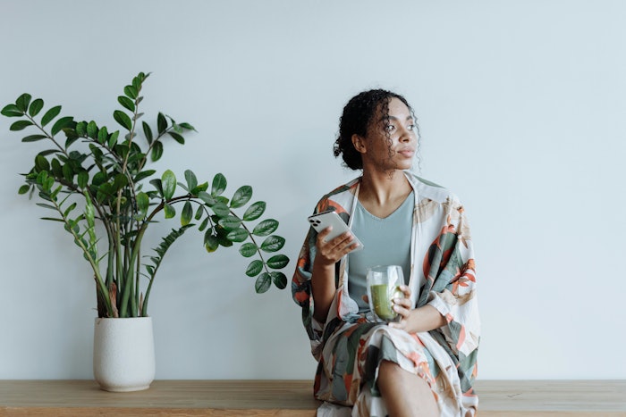The technology comprises naturally sourced niacinamide (vitamin B3) and vitamin C derived from organic matcha, which is sourced from a family-run tea farm in Japan.