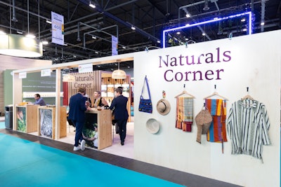 The Naturals Corner is the creation of Resperfuma inspired by the idea of an exploration all at once of seven destinations.