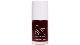 This polish is said to deliver up to 10 days of plump, shiny wear.