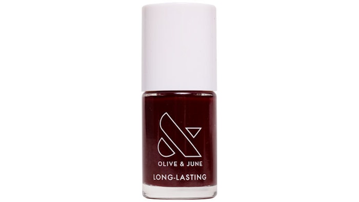 This polish is said to deliver up to 10 days of plump, shiny wear.