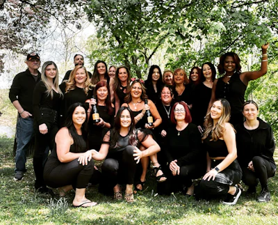 Salon Deja Vu team