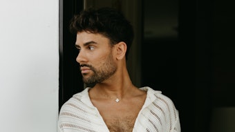 Hair colorist Robert Sugden (@robertsugdenhair) shares his tips for success, what he anticipates to be the biggest hair trends this year and so much more.