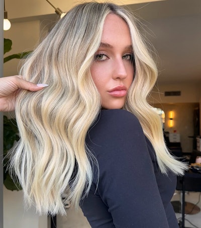 @maggiemh nailed this buttery blonde!