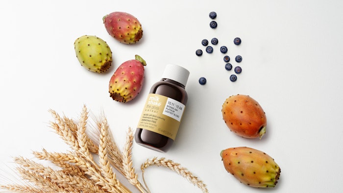 milk_shake gloss lifestyle product imagery