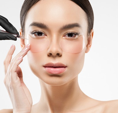 Taiki USA's Anti-Aging Botox Plaster Patches are designed to mimic the namesake neurotoxin by smoothing facial wrinkles.