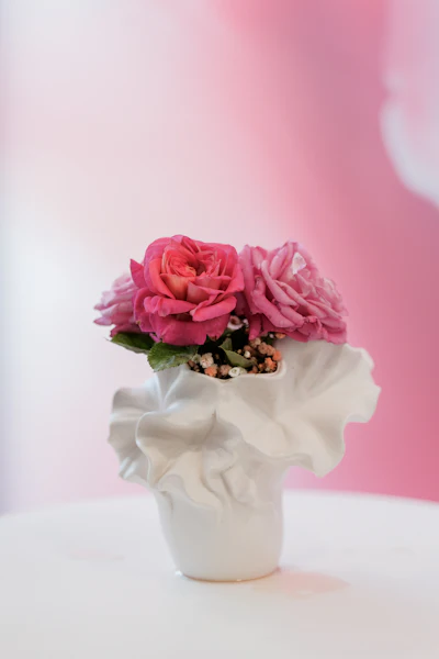 To preserve the flower's unique scent profile, Luzi captured the living rose using its proprietary ScentNovation Portrait headspace technology.
