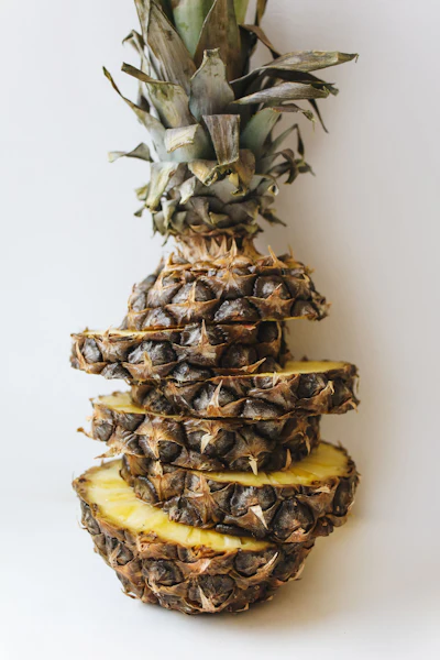 O’Laughlin’s juicy pineapple flavor (tropical ester) was designed around a ripe fruit core with a soft, sweet finish, delivering a bright, candy-like pineapple character tailored for tropical beverages and syrups.